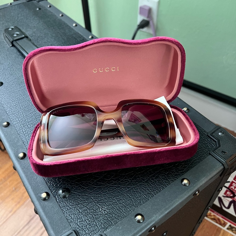 Authentic Oversized Square Gucci Sunglasses